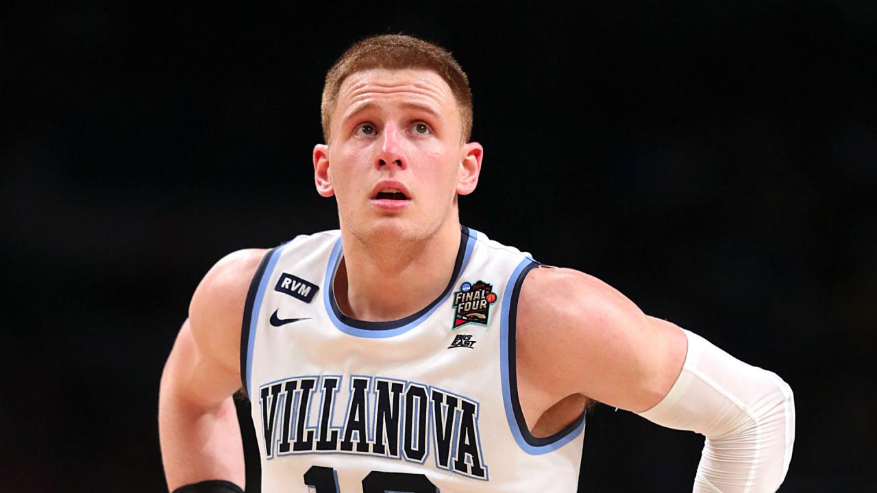 Divincenzo donte bucks milwaukee ligament ankle